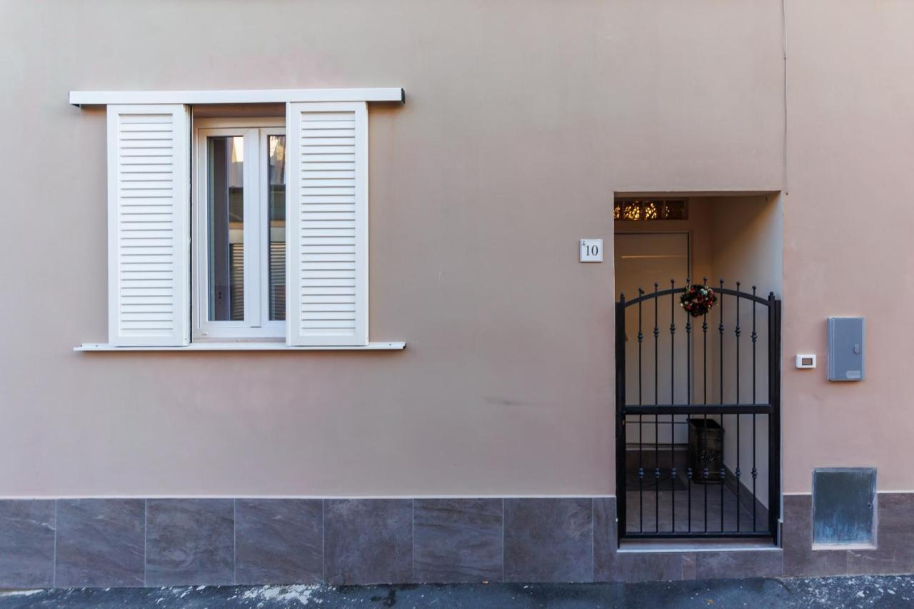 Torretta10 Guesthouse Ливорно Экстерьер фото