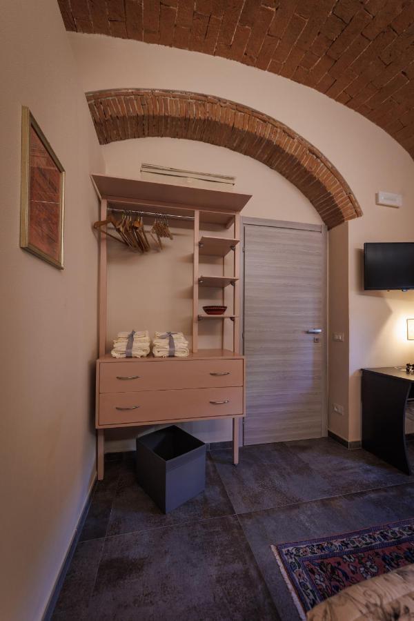 Torretta10 Guesthouse Ливорно Экстерьер фото
