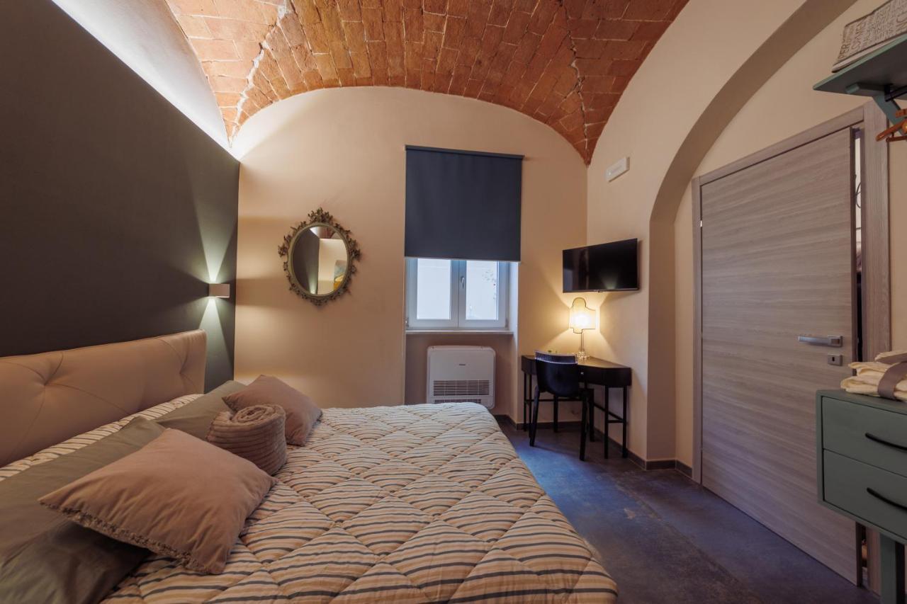 Torretta10 Guesthouse Ливорно Экстерьер фото